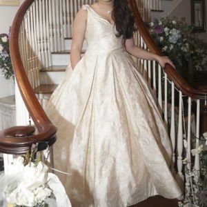 Vera Wang Bridal/ Quinceañera gown